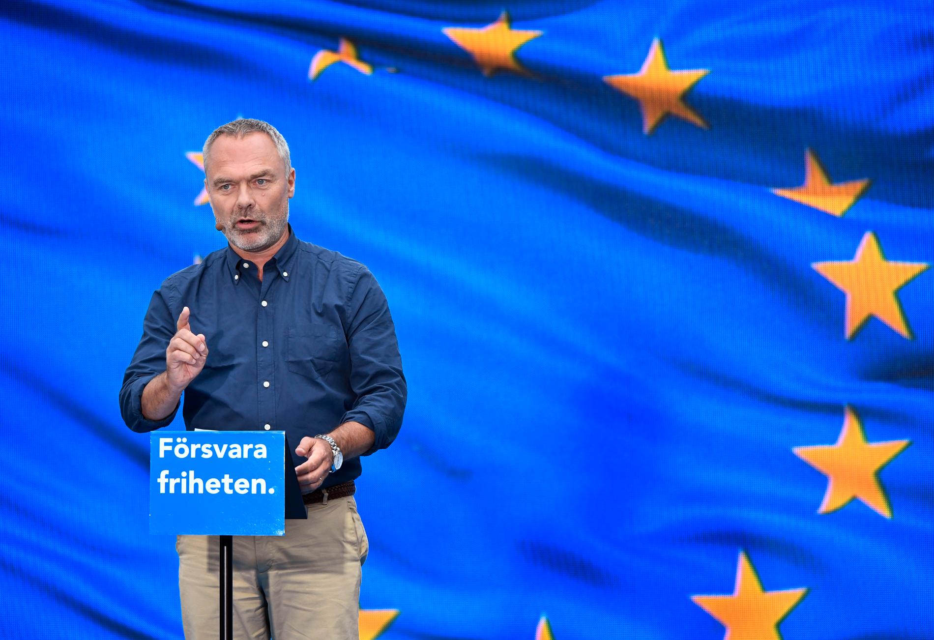 Jan Björklund tycker att LO är populister