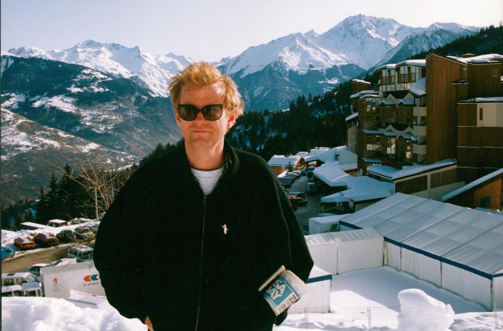 Lasse Anrell på plats för att bevaka vinter-OS i Albertville 1992. 