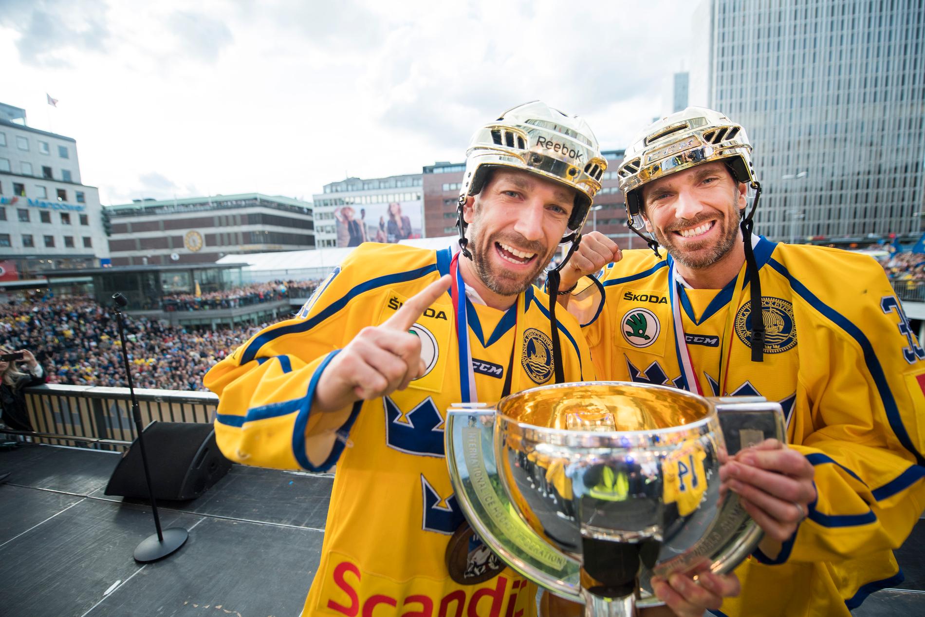  Joel och Henrik efter VM-guldet 2017.