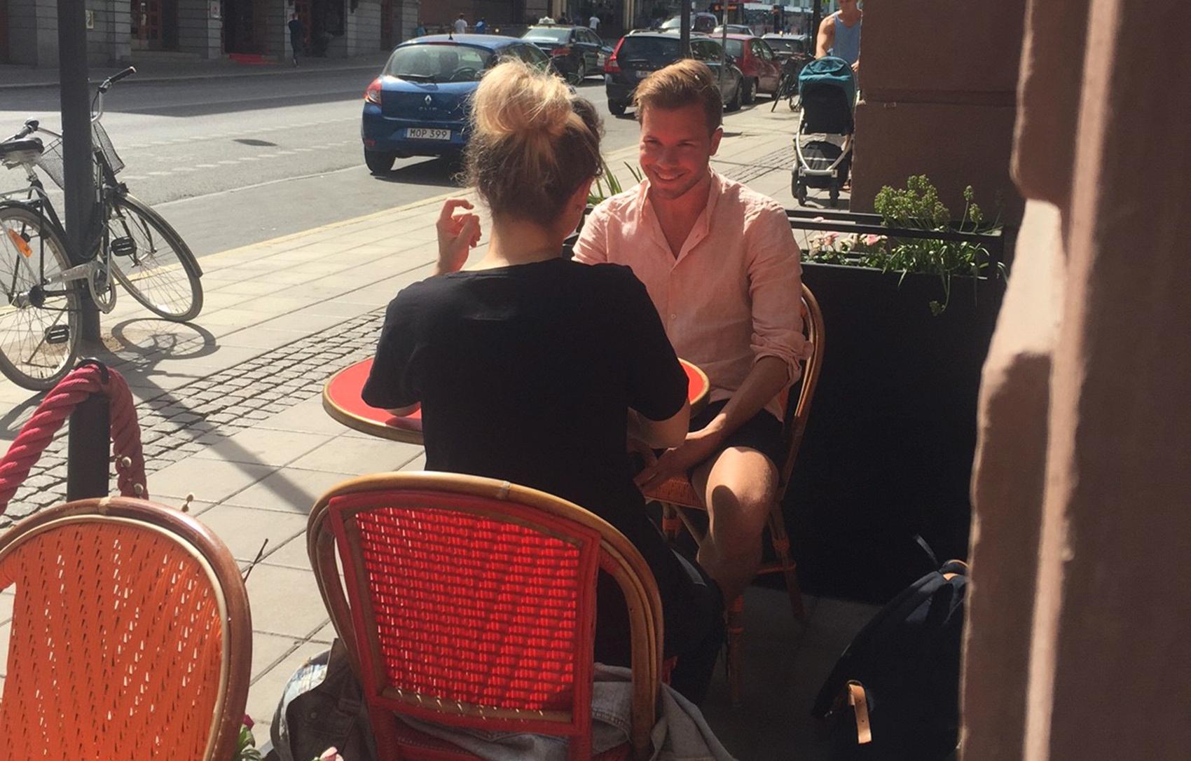 Nöjesbladets reporter möter Kamferdrops i centrala Stockholm