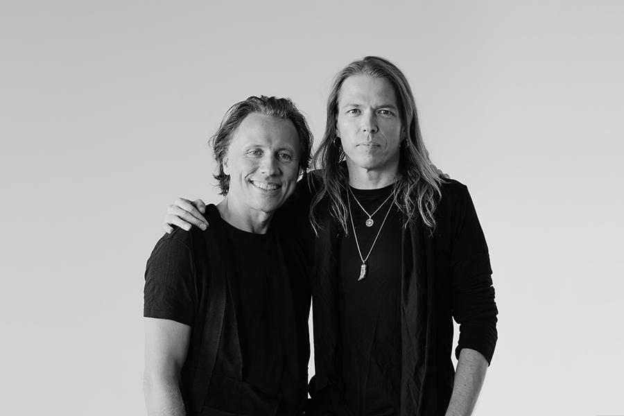 Dirigenten och kompositören Kristjan Järvi och Apocalypticas cellist Eicca Toppinen leder projektet ”Bright & black” där metal möter klassisk musik.