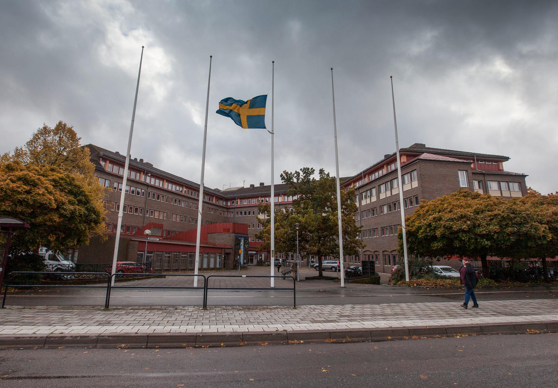 Kronan och Sverige sörjer offren för attacken.