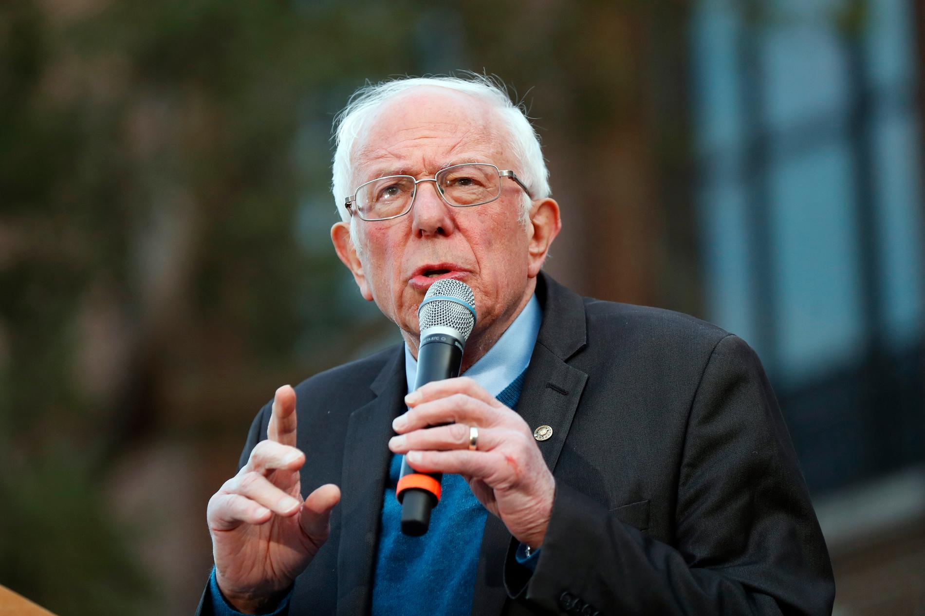 Vermontsenatorn och och presidentaspiranten Bernie Sanders kampanjar i Ann Arbor i Michigan.