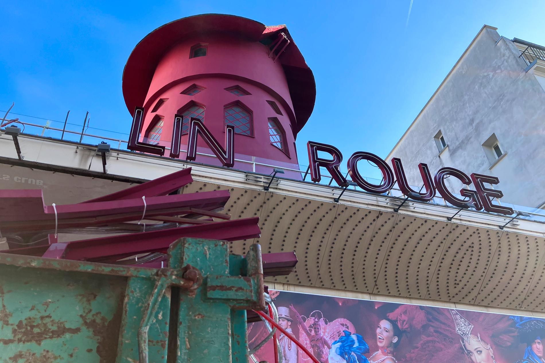Moulin Rouge (på franska "röd kvarn") är en klassisk kabaréscen i Frankrikes huvudstad Paris.