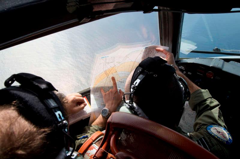 STORA SÖKINSATER Det australiensiska flygvapnet söker efter spår i jakten på det försvunna MH370.