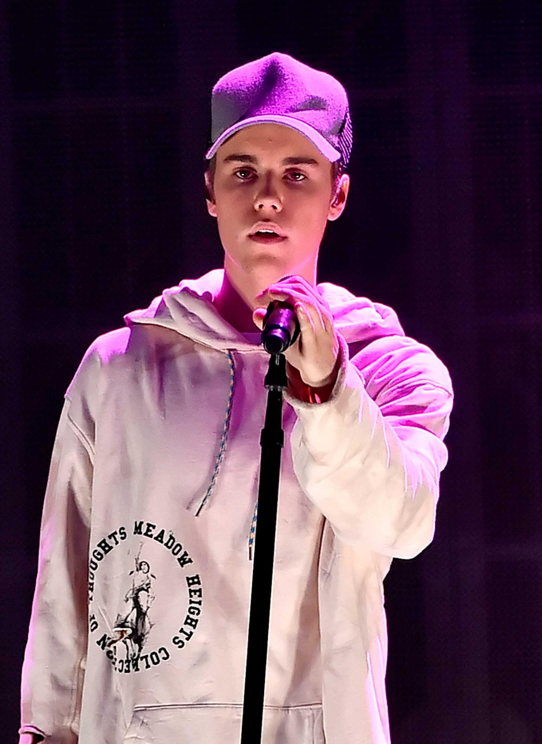 Justin Bieber på American Music Awards den 22 november.