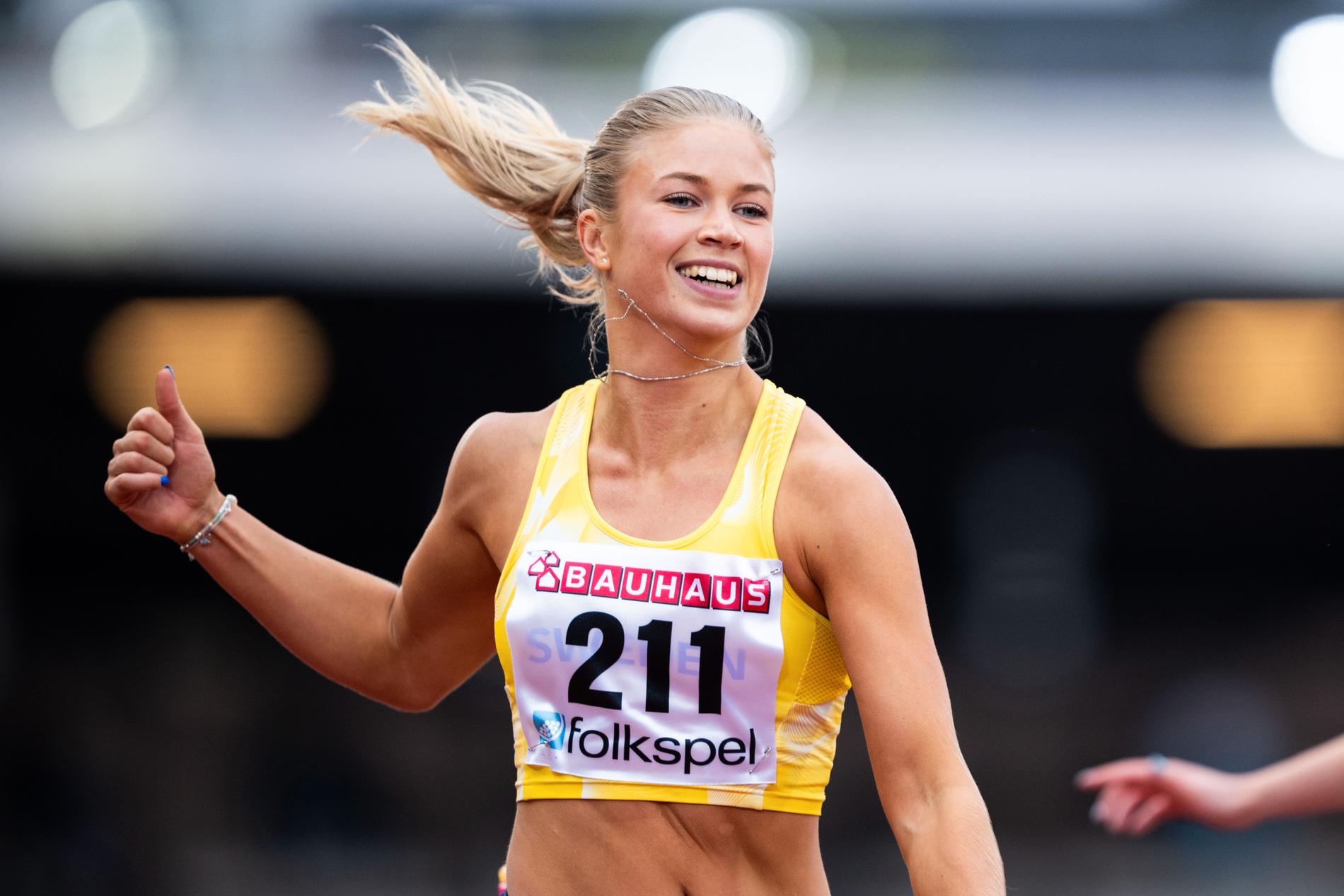 Julia Henriksson tog över svenska rekordet.