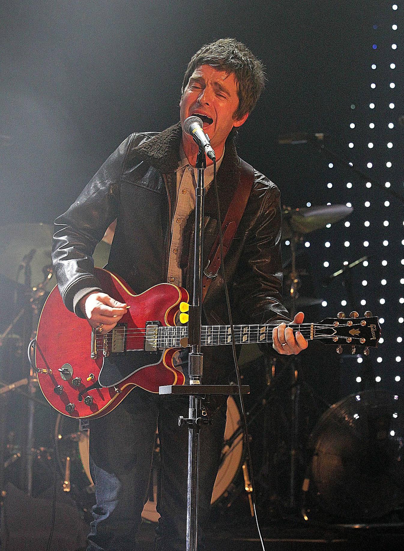 BUTTER BRITT Noel Gallagher är känd för att förolämpa sina musikerkolleger - ­inklusive brorsan Liam.