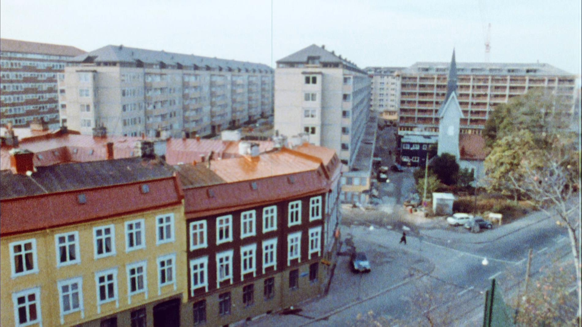 Olika typer av byggfilosofier möts i Landala i Göteborg.