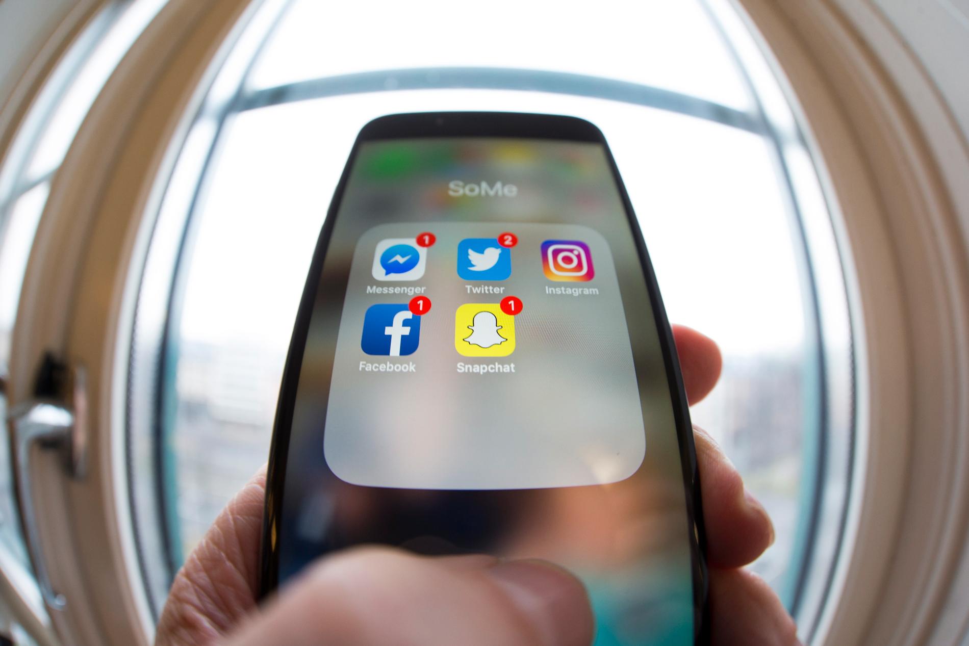 Sociala medier som Snapchat och Instagram utgör en stor del av ungdomars liv. Arkivbild.