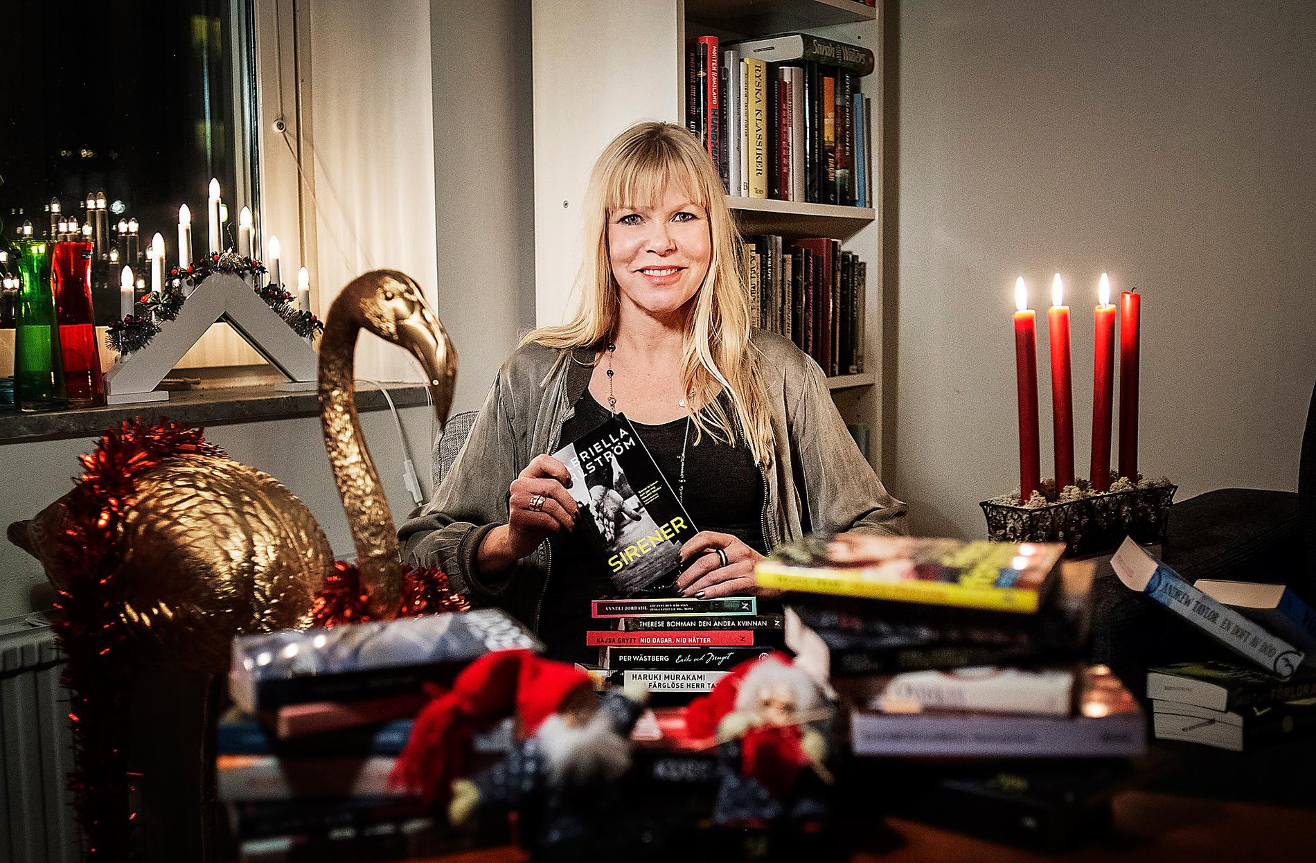Alla vill väl ha minst en pocketbok i julklapp? Aftonbladets Cecilia Gustavsson tipsar om tio olika.
Foto: Robin Allard