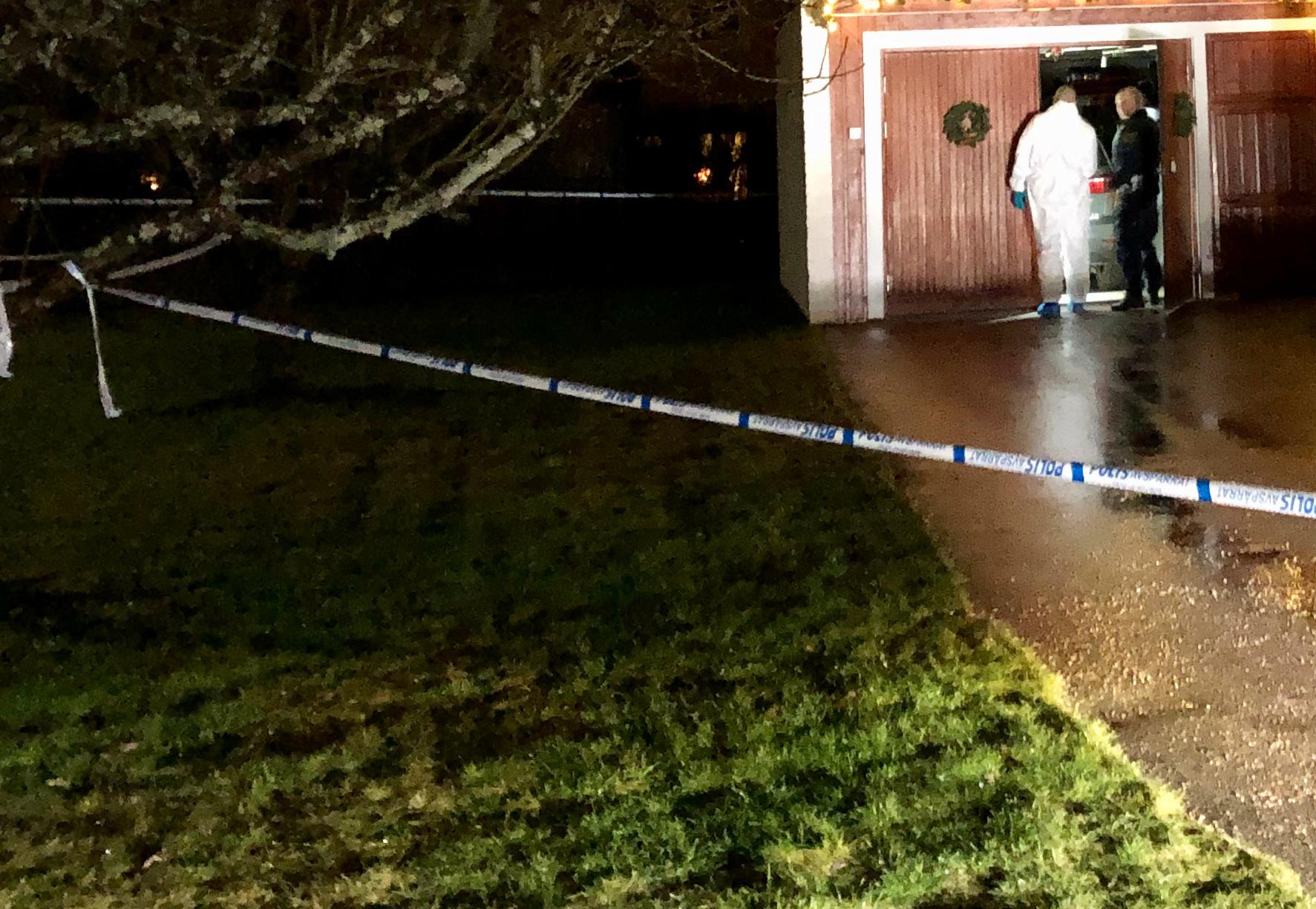 En kvinna hittades död i en villa i Västerås på julafton.