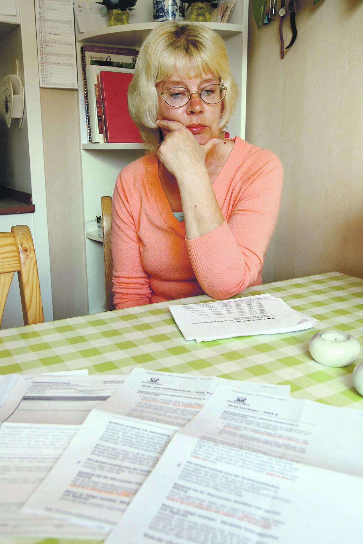 ”Det känns som att de hånar mig”, säger Maarit Karhapää från Gävle.