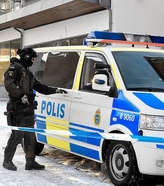 Hanne Kjöller har skrivit om tystnadskulturen i den svenska poliskåren.