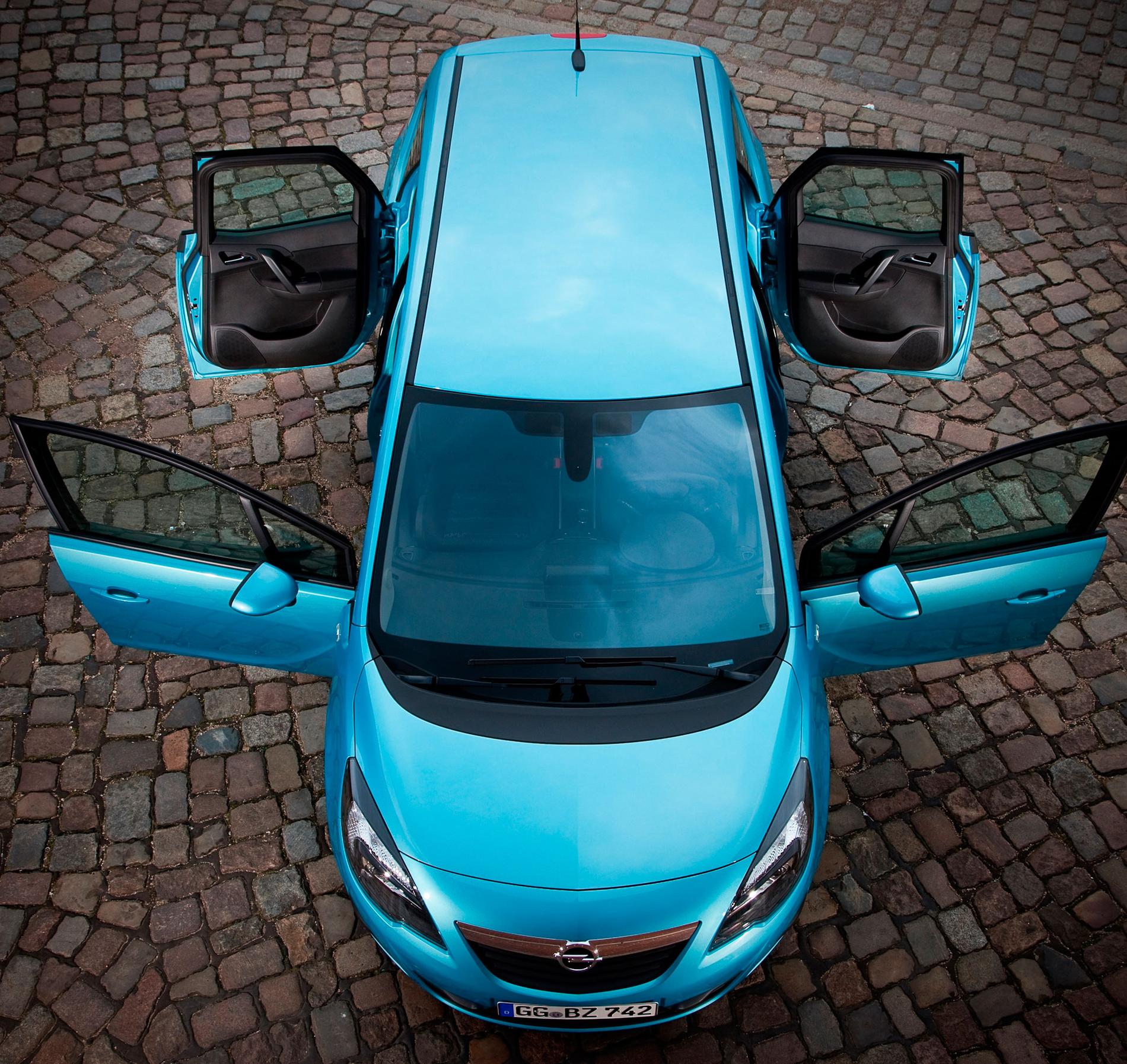 Nya Opel Meriva kommer kosta från 165 000 kronor och bilen har försäljningsstart i sommar.