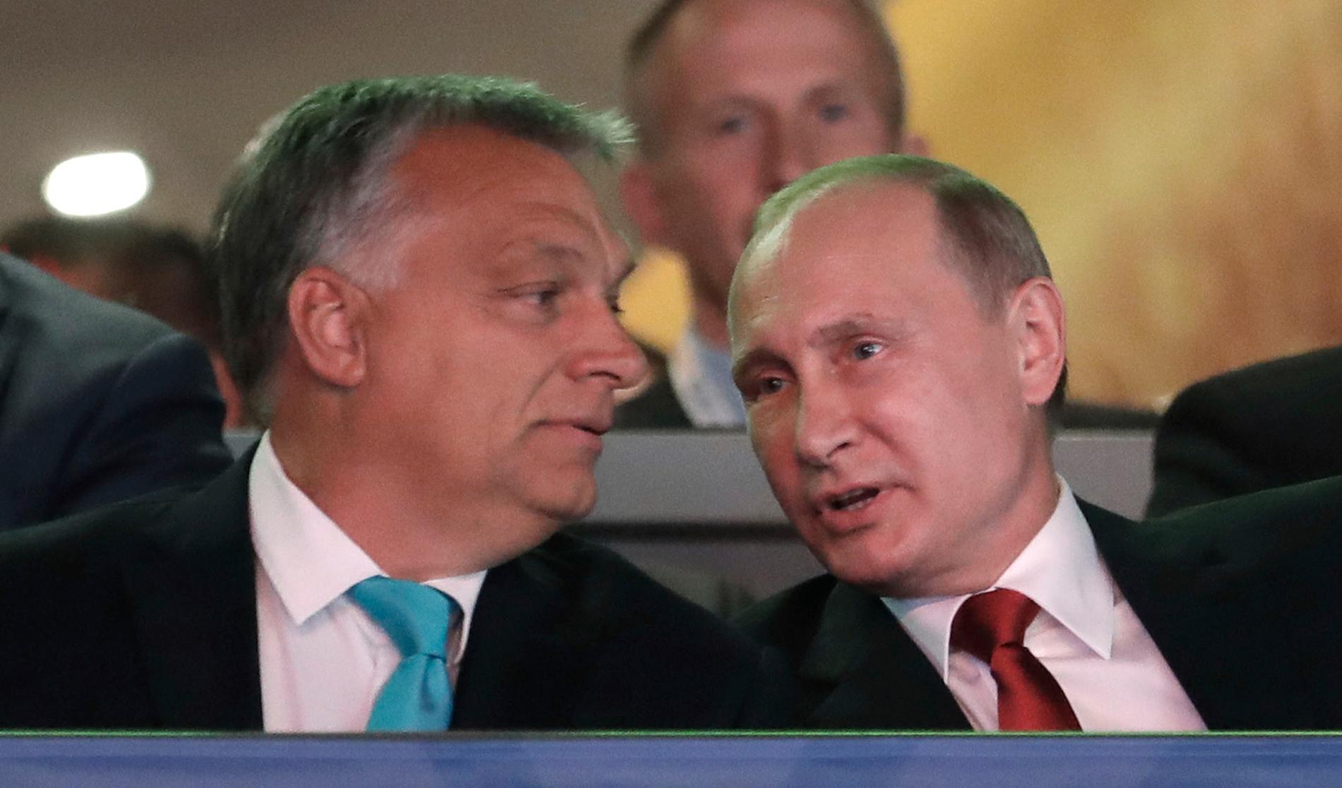 Vänskapen med Vladimir Putin pressar Ungerns Viktor Orbán inför valet nu på söndag.