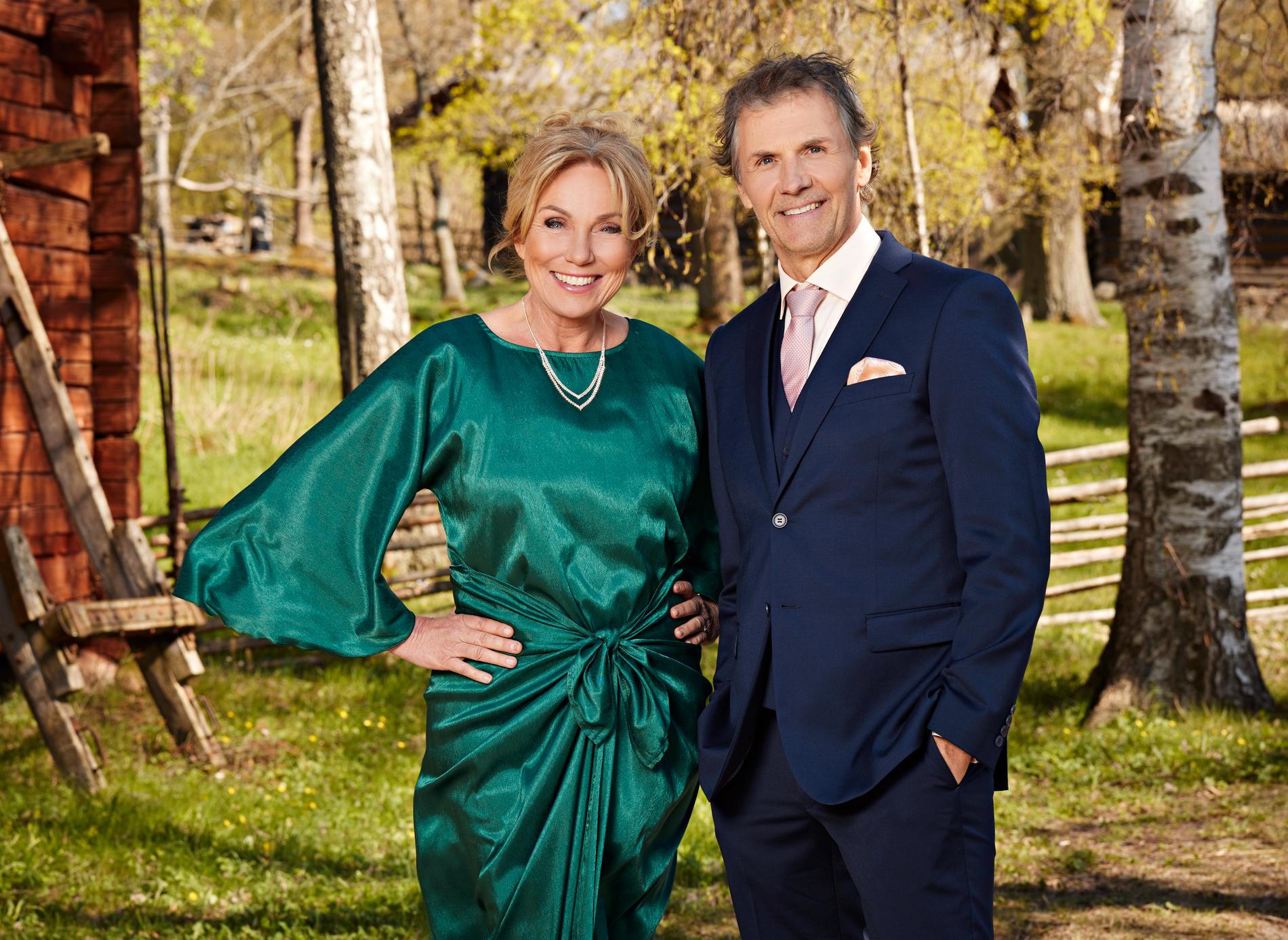 Anne Lundberg och Micke Leijnegard ledde nationaldagsfirandet i SVT.