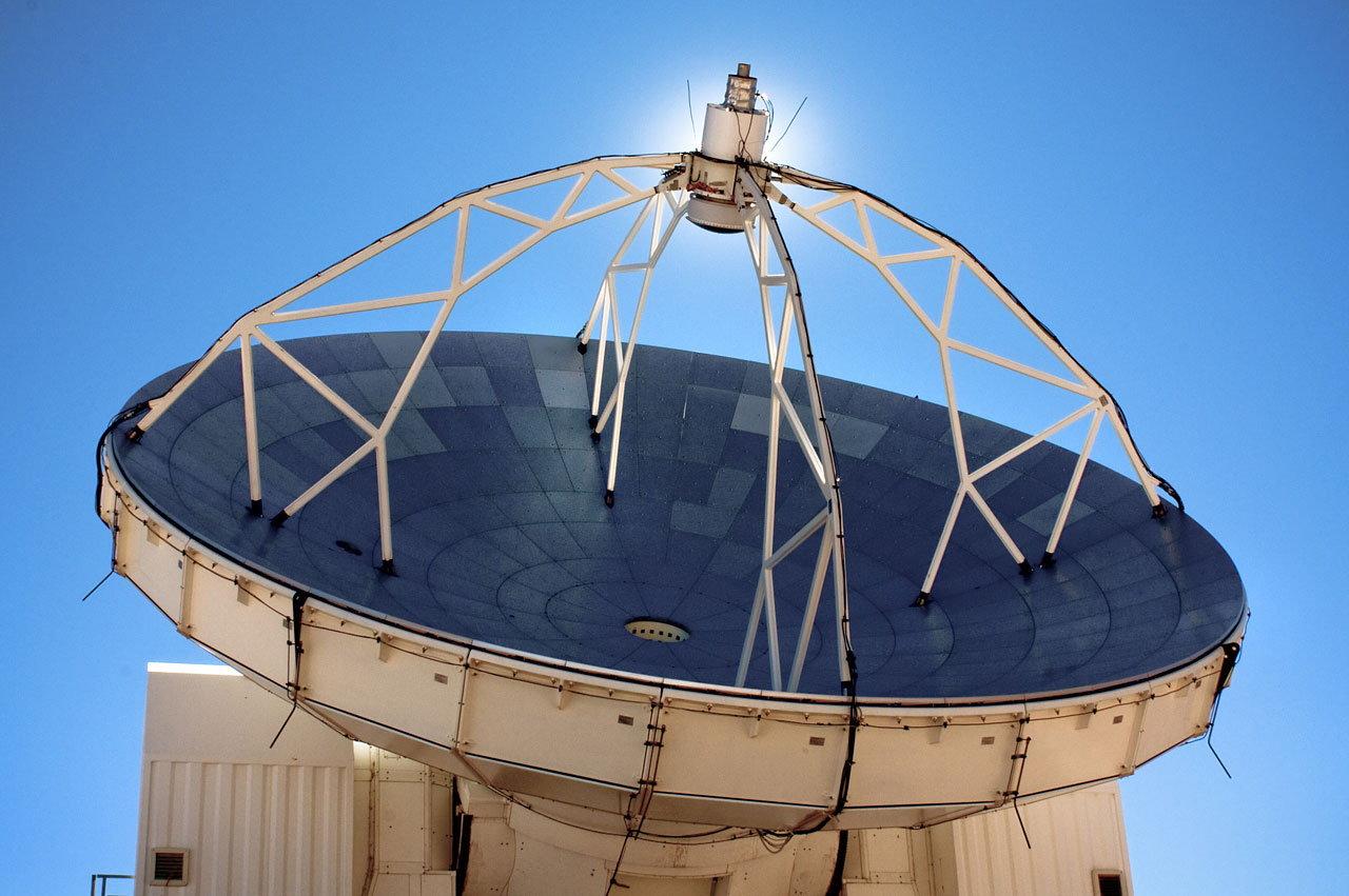 Teleskopet APEX i Chile.