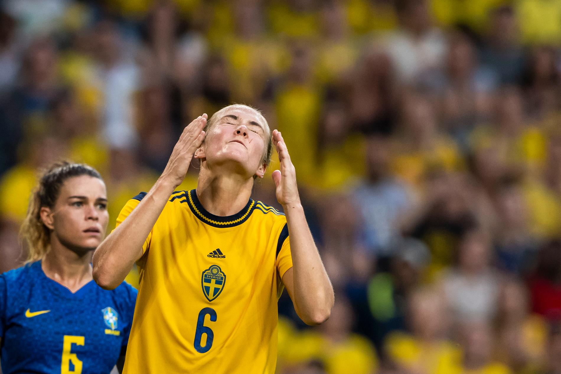 Magdalena Eriksson under matchen mot Brasilien. 