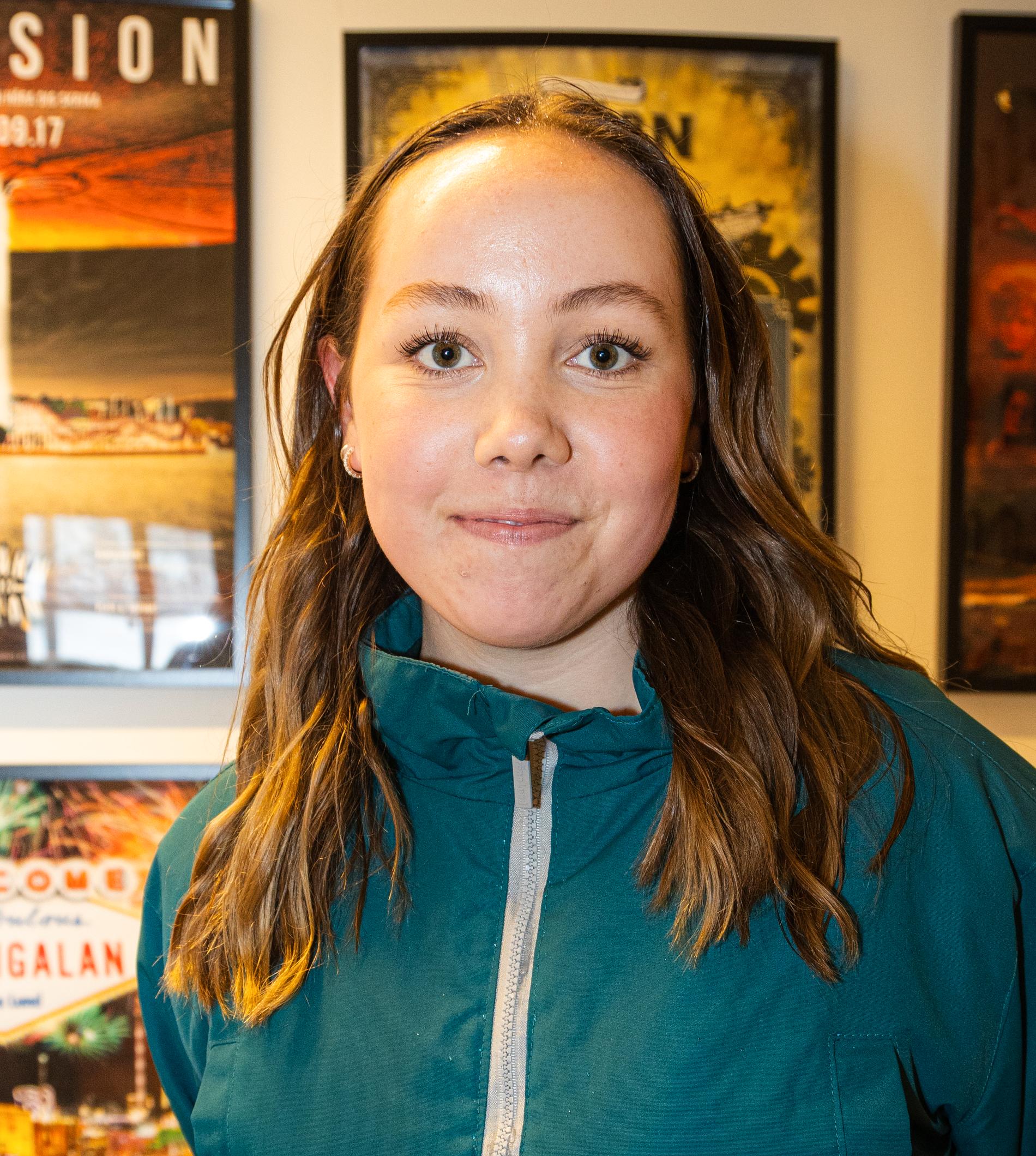 Matilda Jansson, 21, har jobbat tre säsonger på nöjesparken Gröna Lund och prisats för sin arbetsinsats på nöjesfältets personalgala.