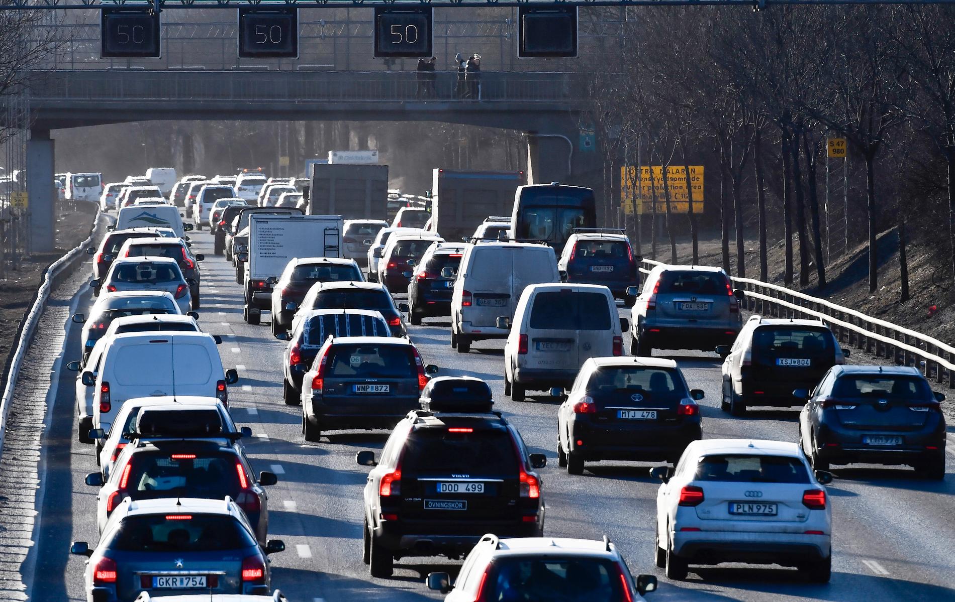 Skärtorsdagen är en av de trafikintensivaste dagarna på året. I år har fler än vanligt bokat en hyrbil inför påskhelgen. Arkivbild.