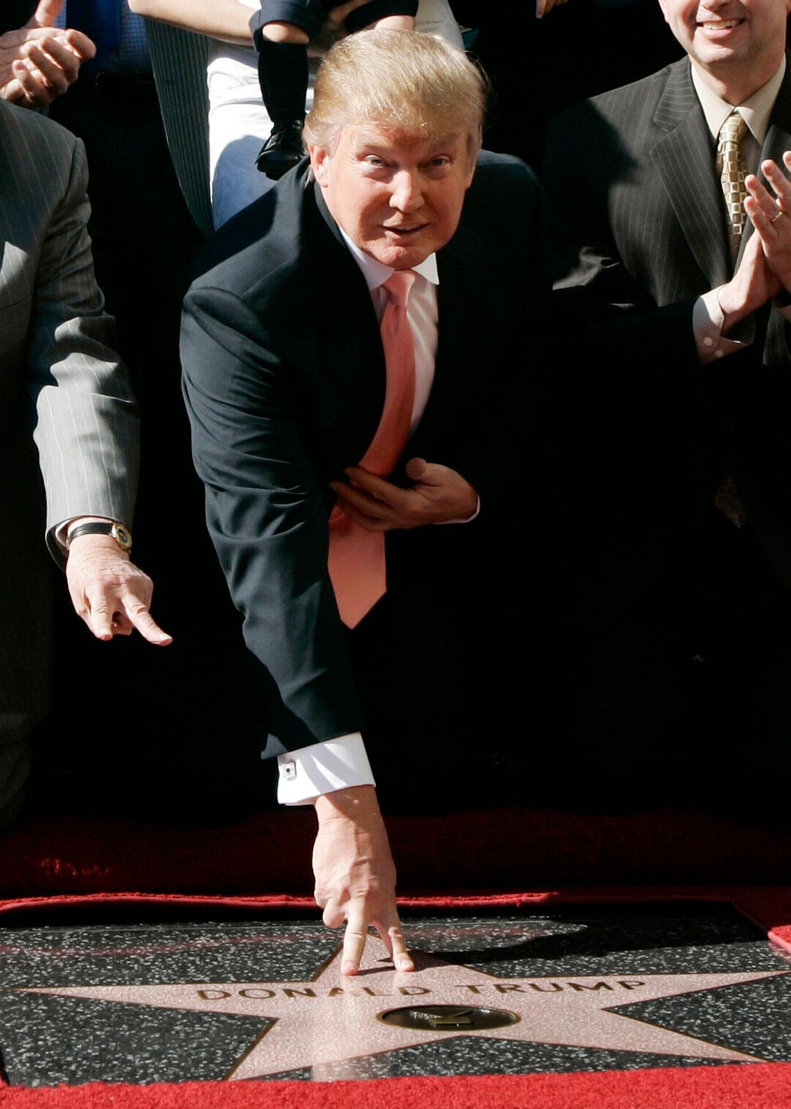 Trump får sin stjärna på Hollywoods Walk of fame 2007.