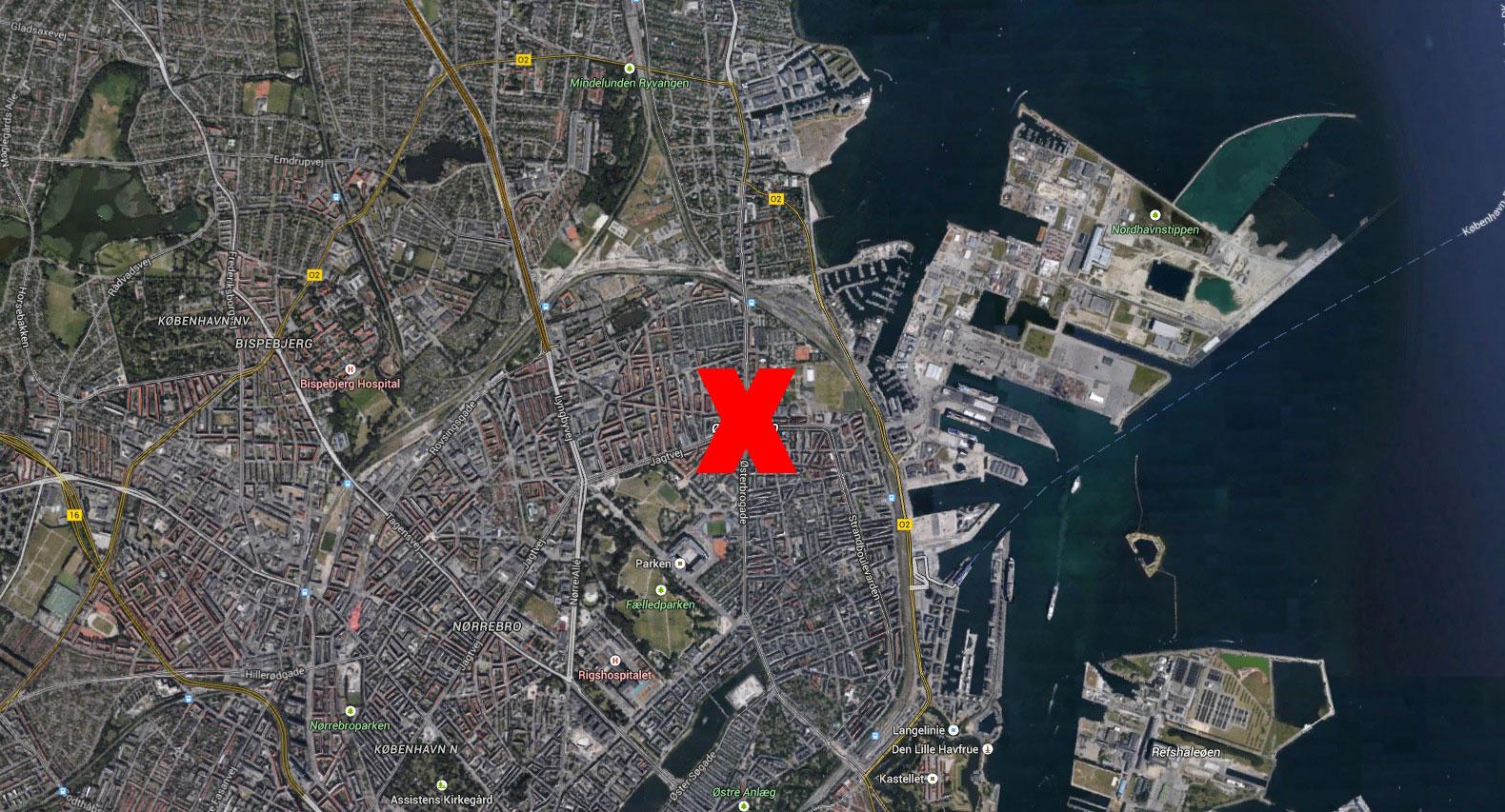 På söndagseftermiddagen greps en person, som kan ha kopplingar till terrordåden, i Østerbro - bara några hundra meter i från platsen där den första terrorattacken ägde rum i går.