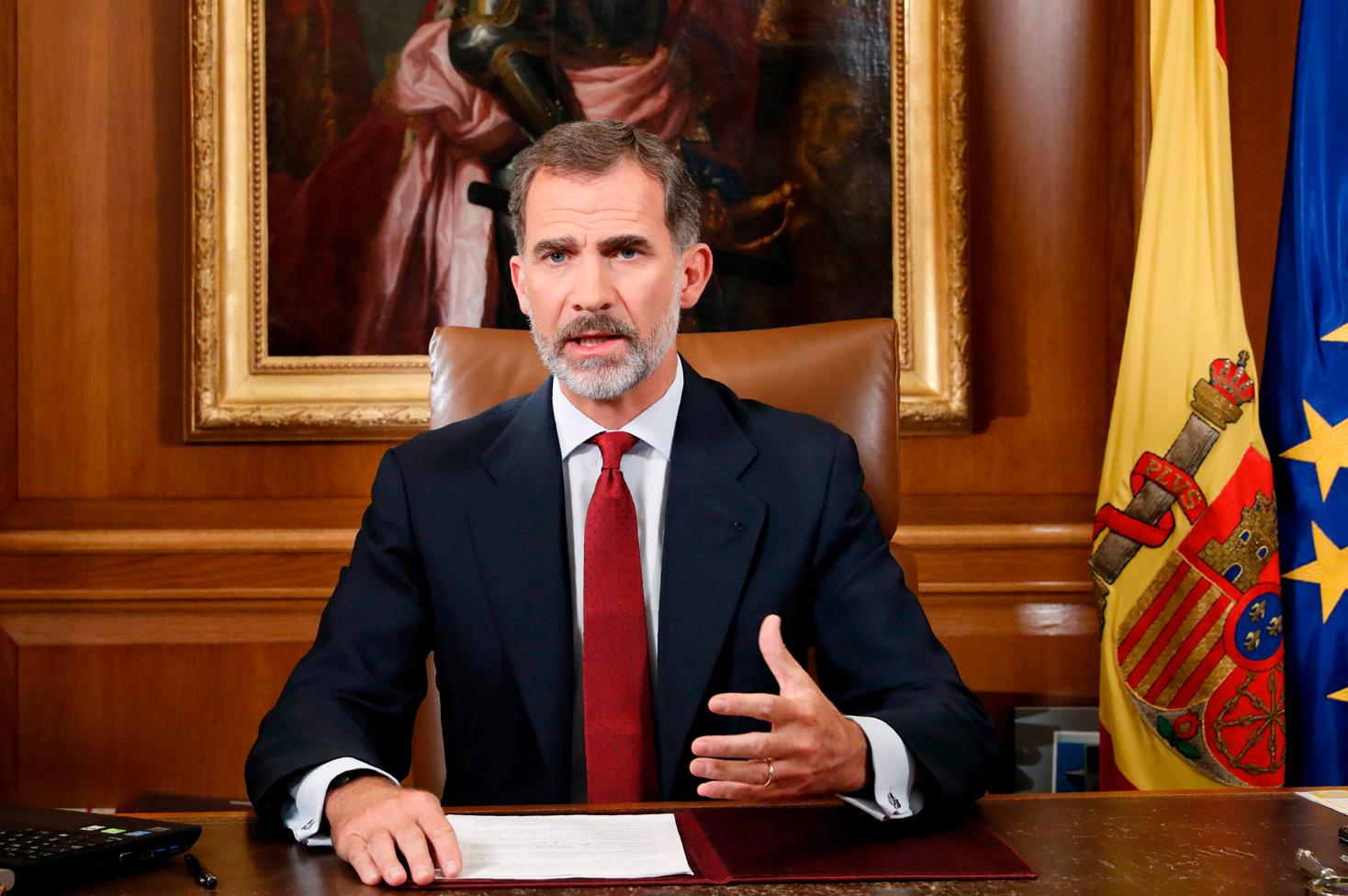 Spaniens kung Felipe VI talar för första gången till folket efter att Kataloniens självständighetsomröstning förklarats olaglig.
