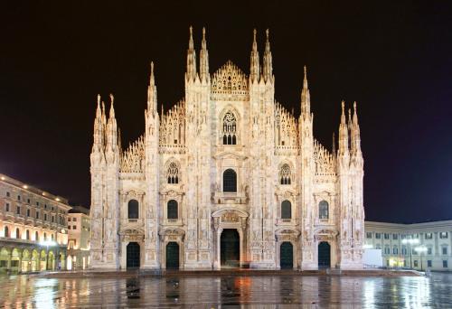 4. Il Doumo, Milano Värderas till 713 miljarder. Italiens största – och världens fjärde största – katedral.
