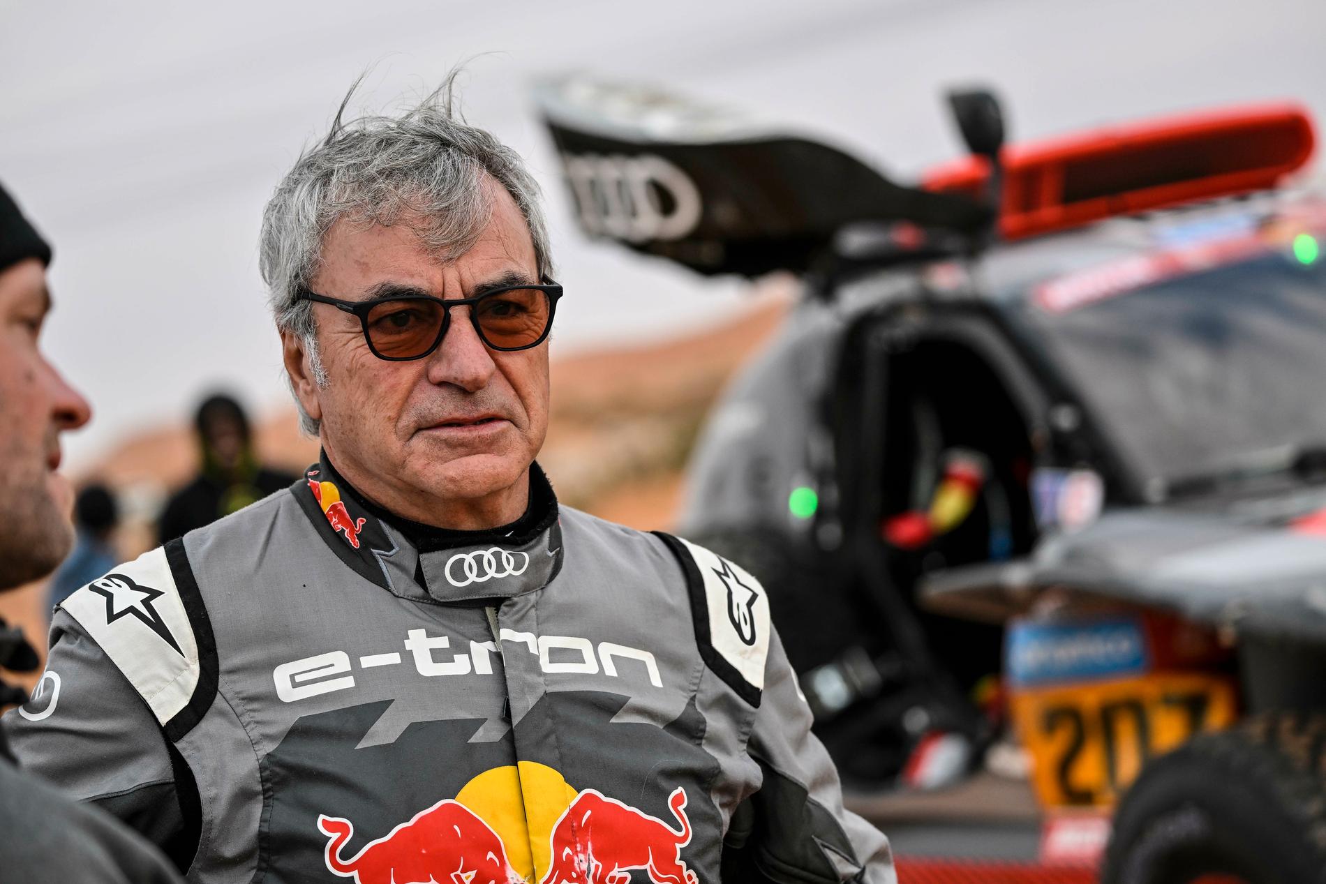 Carlos Sainz klarade sig efter den otäcka incidenten i Rally Dakar