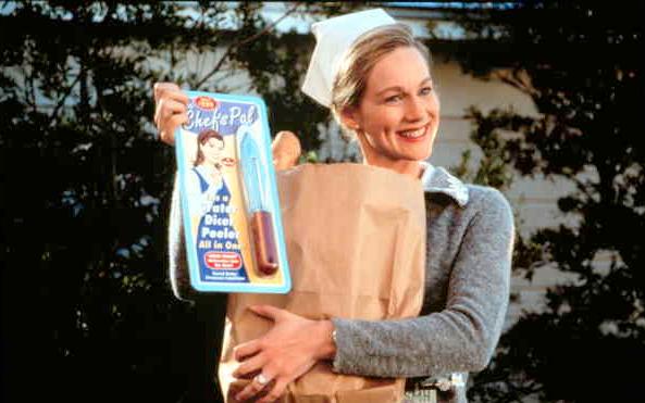 Produktplacering  Laura Linney visar glatt upp sin nyinköpta kniv i filmen ”The Truman Show”, som var överfylld av produktplaceringar. Nu kan det bli på samma sätt i en TV nära dig.