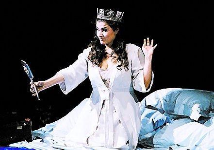 Cecila Bartoli som Semele från Zürichs operahus.Copyright: Suzanne Schwiertz