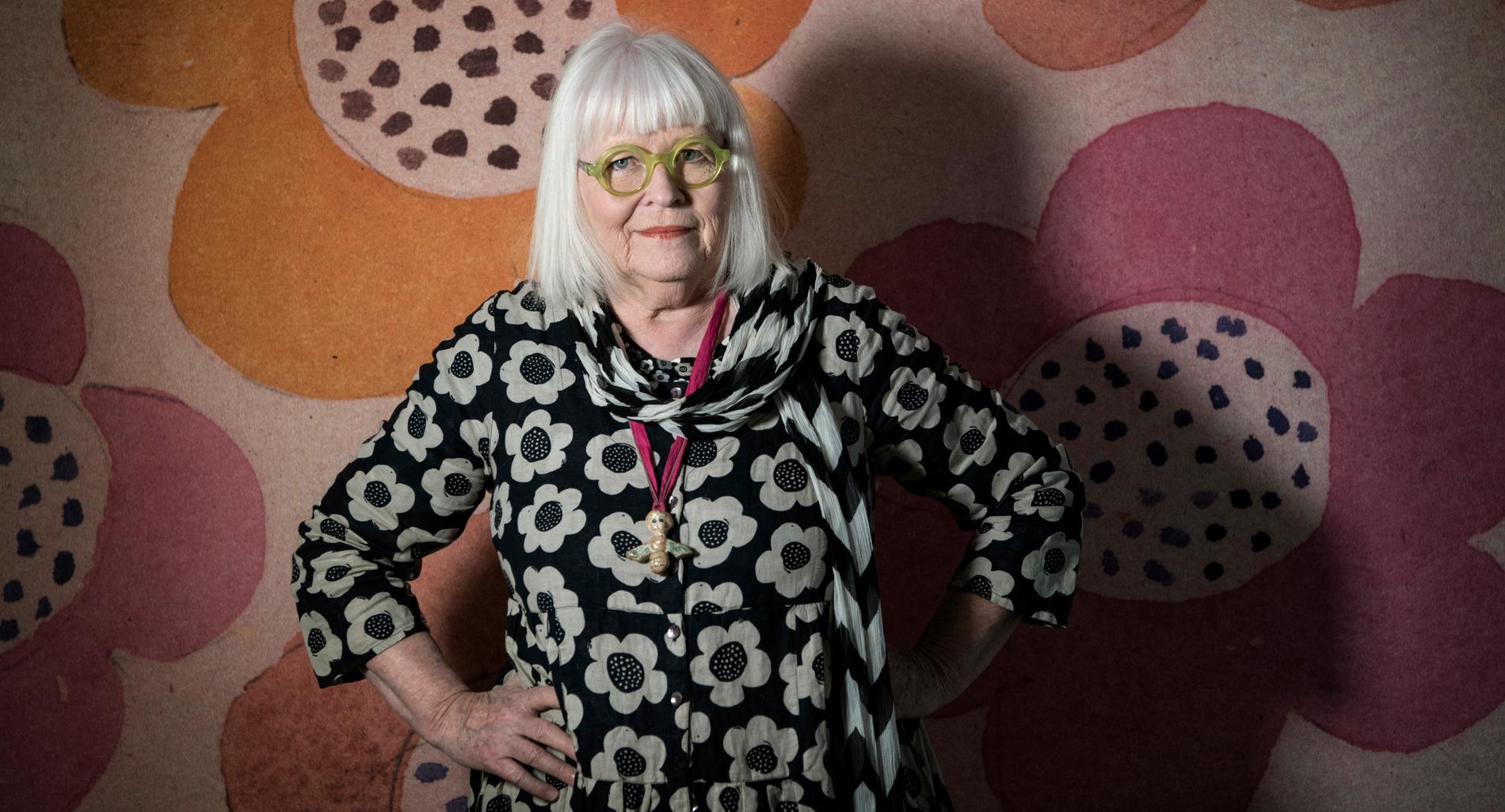 Designern och företagaren  Gudrun Sjödén får allvarlig kritik för sina anställdas arbetsmiljö.