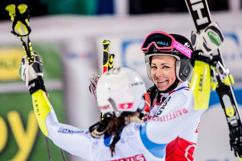 stabil Frida Hansdotter har varit topp tio i de 25 senaste slalomtävlingarna. Veronika Velez-Zuzulová jagar stabila Frida Hansdotter i jakten på slalomcupen.