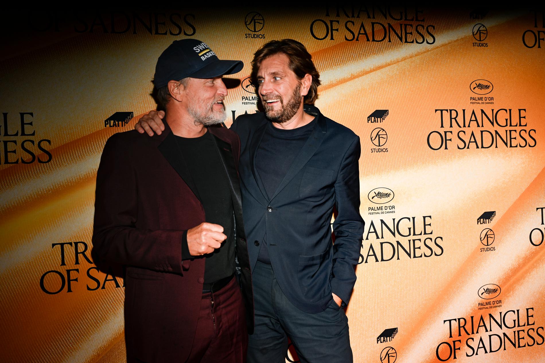 Woody Harrelson och Ruben Östlund under premiären av ”Triangle of sadness” på Rigoletto. 