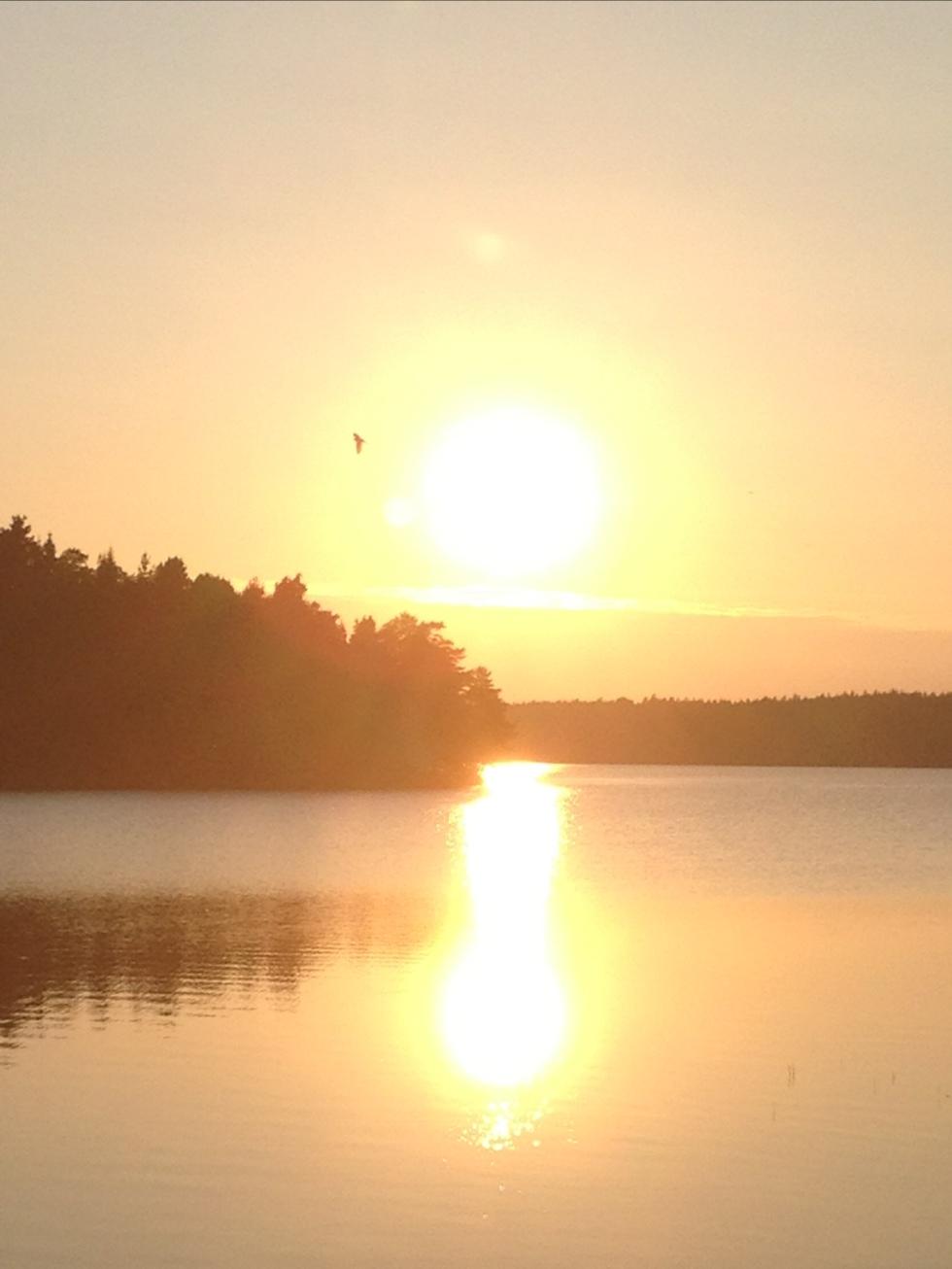 Solnedgången vid sjön Yngern mellan Järna och Nykvarn