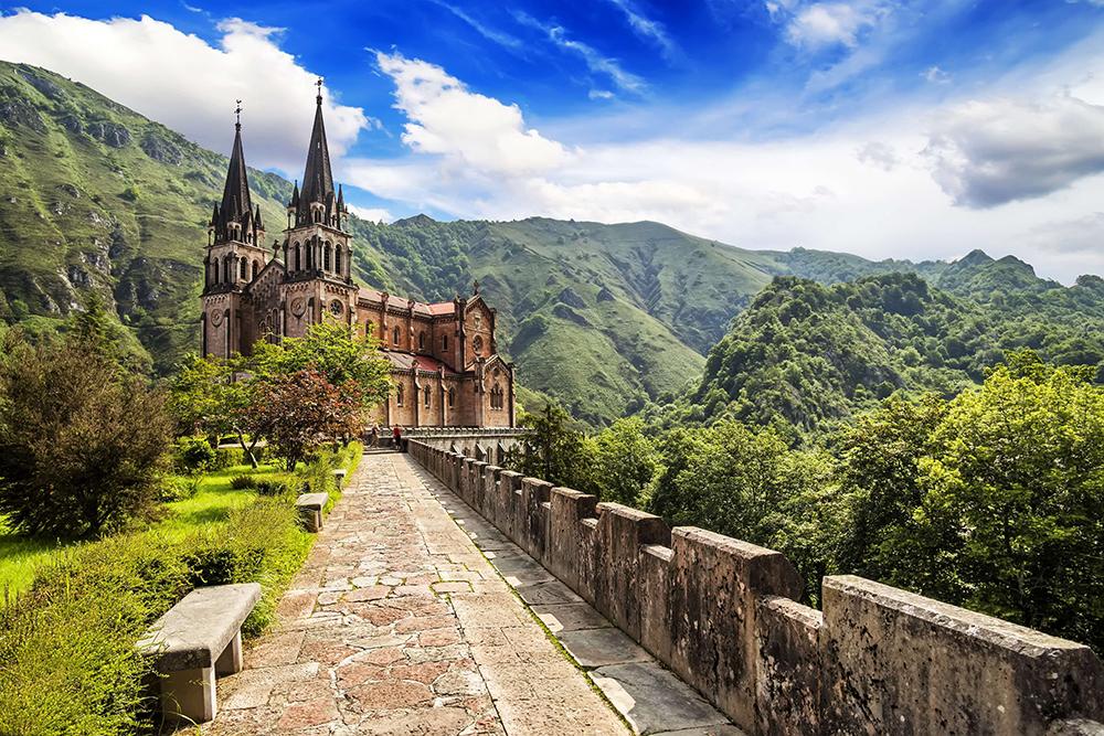 Asturien och området runt byn Covadonga i norra Spanien toppar listan.