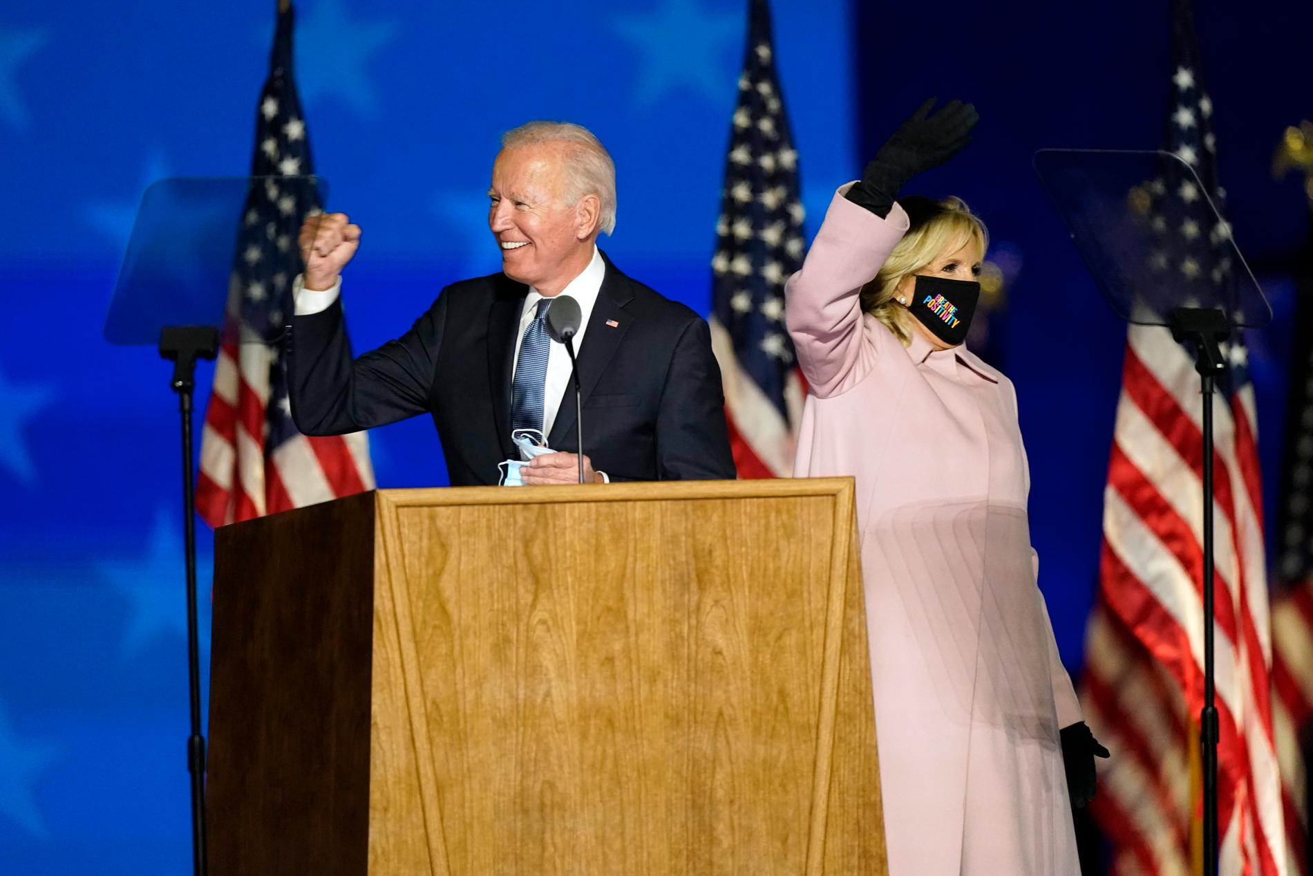 Joe Biden höll tall för sina anhängare i Wilmington, Delaware, vid 06.30, svensk tid.