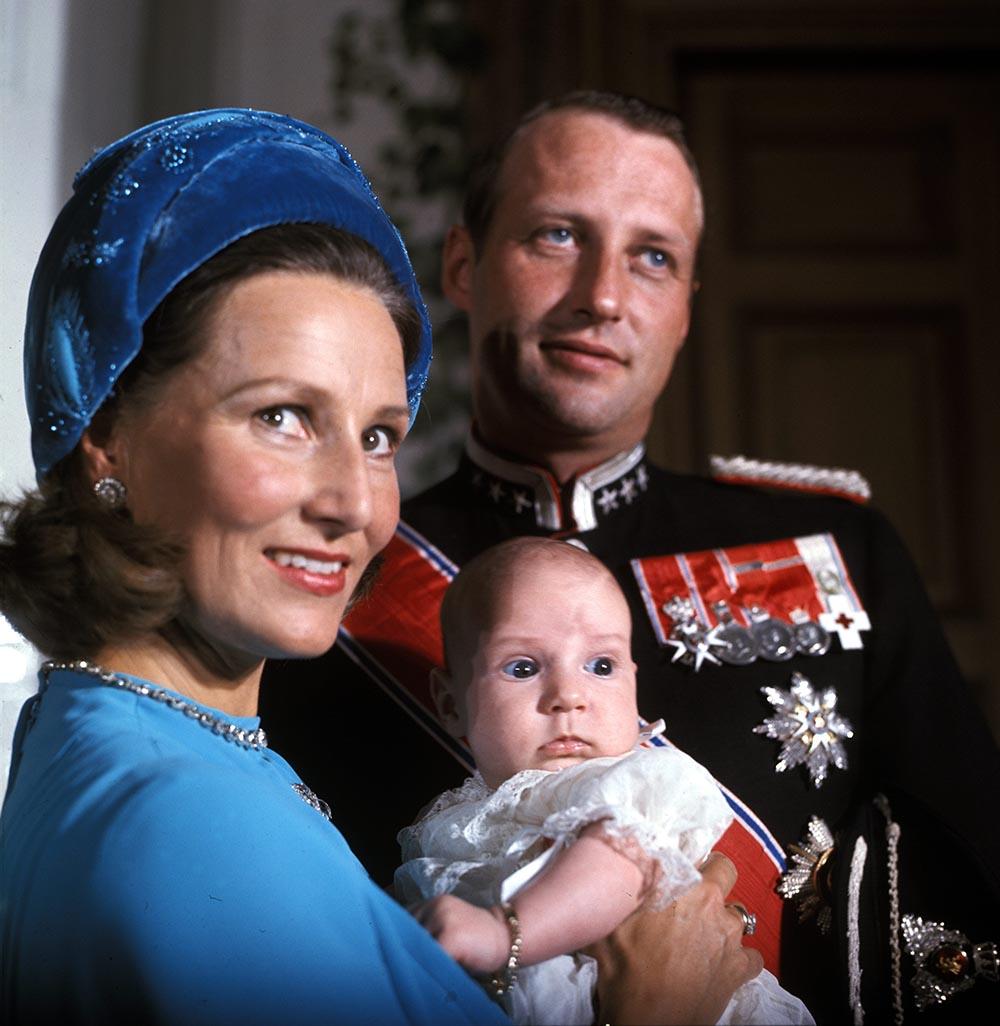 Drottning Sonja och kung Harald fick sonen Haakon 1971. 