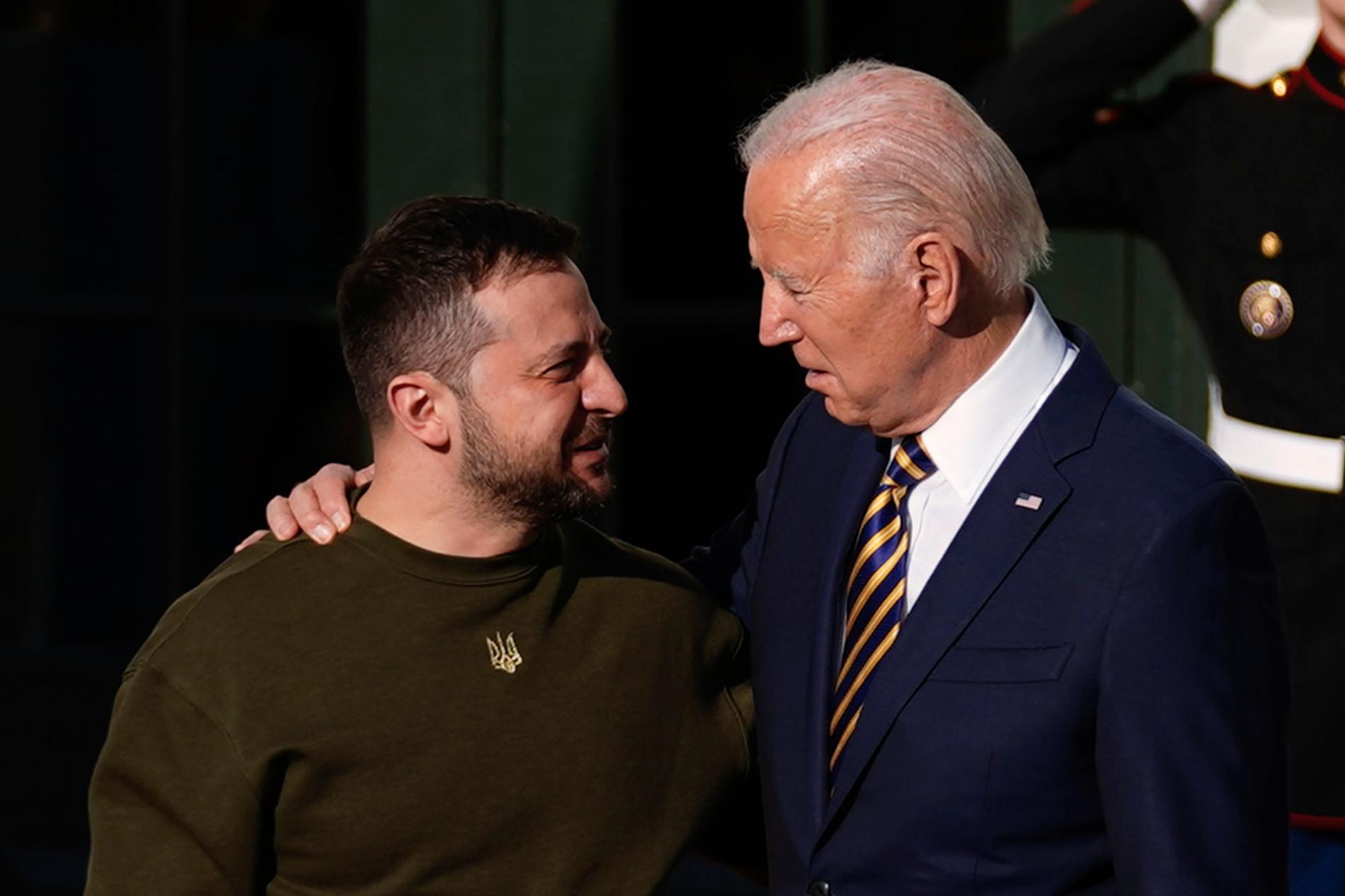 Volodymyr Zelenskyj och Joe Biden.