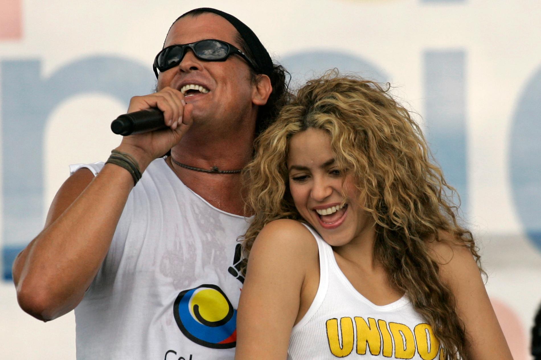 Carlos Vives och Shakira anklagas för att ha stulit delar av sin hitlåt ”La bicicleta”.