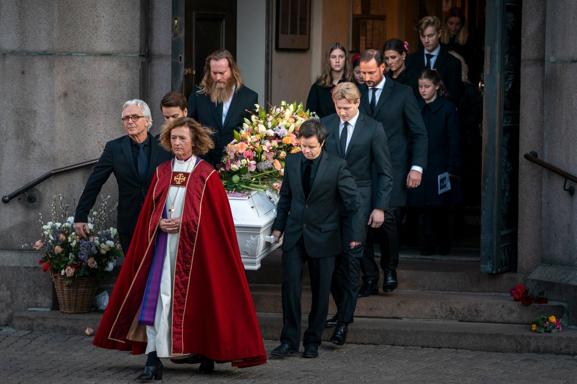 Begravningen av Ari Behn i Oslos domkyrka på fredagen. 