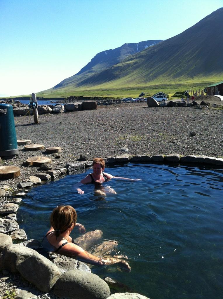 Bad i 42 grader varma källor utanför Saudakrokur,Island