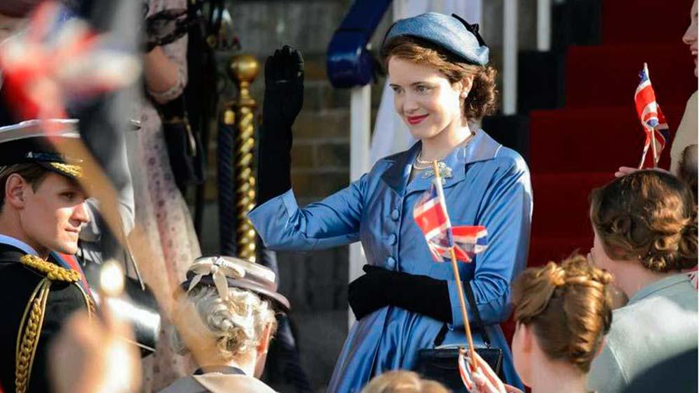 Claire Foy som Queen Elizabeth i ”The crown”.