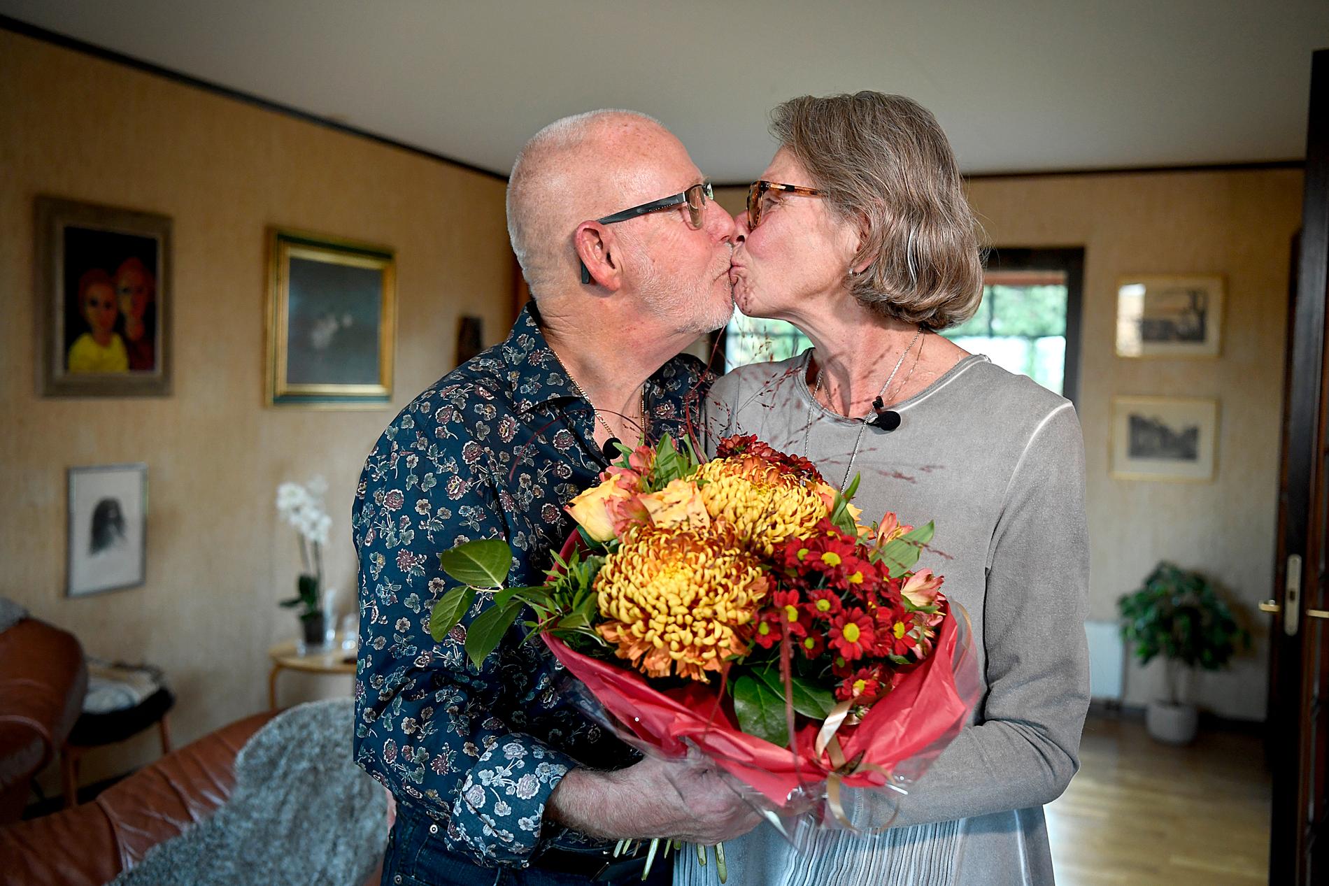 John-Åke, 75 och Majvor Andersson, 71, träffades för 50 år sedan genom en annons i Aftonbladet. Nästa år vankas guldbröllop.