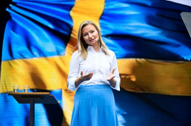 Oroande nationalism. Att de övriga riksdagspartierna, med KD:s Ebba Busch Thor i spetsen, börjat fiska i samma grumliga vatten som Sverigedemokraterna kan sluta illa.