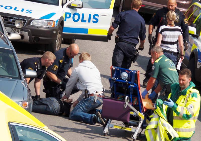 En 24-årig knivman gick bärsärkagång i centrala Varberg den 7 juli 2013. Han dödade en kvinna och skadade två män innan han sköts ihjäl av polis.
