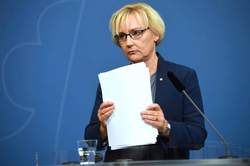 Helene Hellmark Knutsson (S), minister för högre utbildning och forskning. Betyg: 2,4 (+0,2)