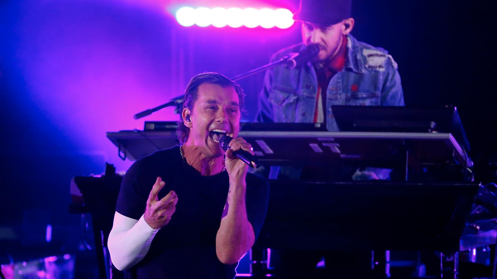 Gavin Rossdale sjunger med Linkin Park.
