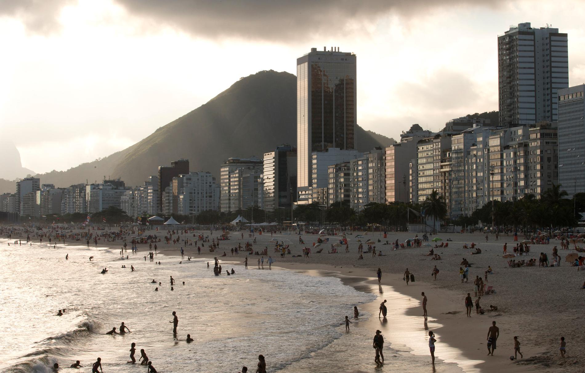 Det har stormat vid Copacabana. Arkivbild.